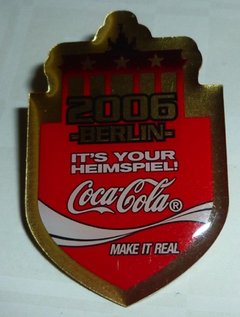 4824-4 € 2,50 coca cola pin 2006.jpeg